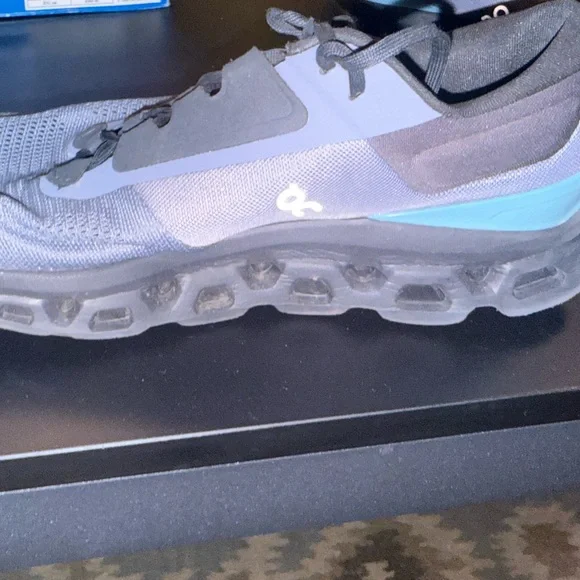 On Running Black and Gray Men's Sneakers - Picture 2 of 4